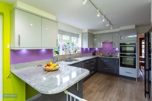 Kitchen- click for photo gallery